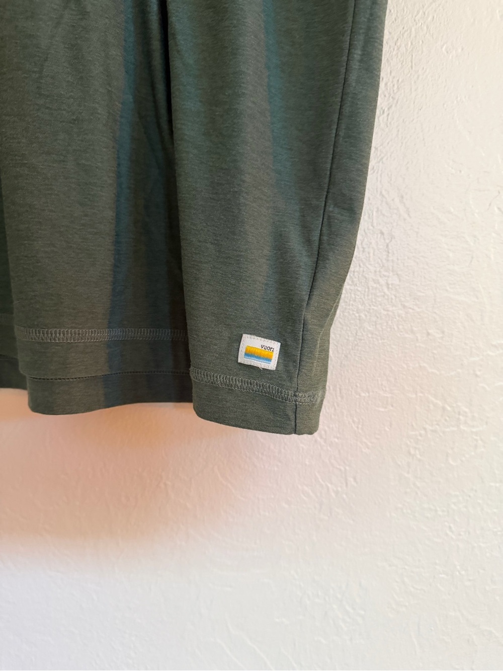 Vuori Short Sleeve Crew Tee in Green - Picture 2 of 3
